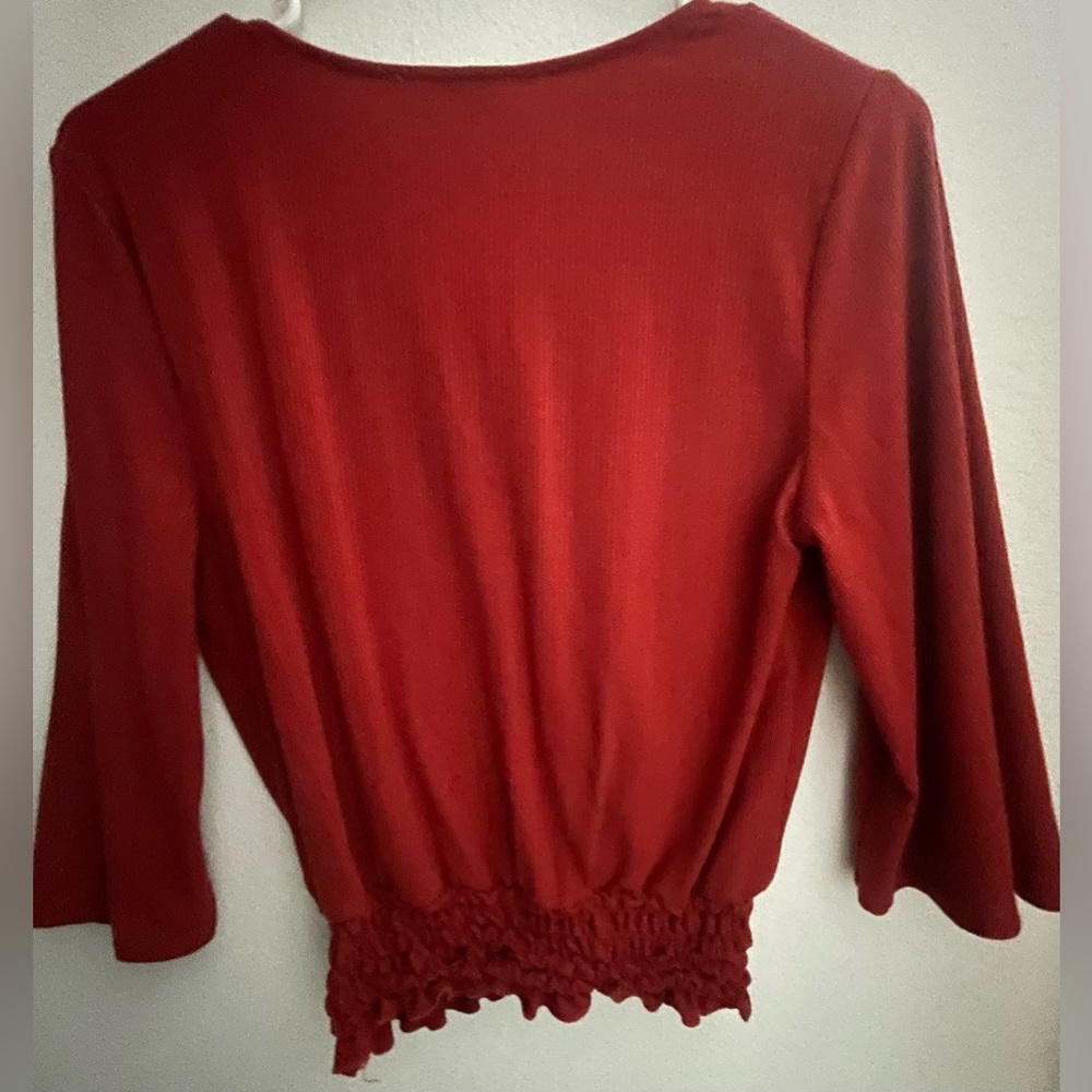 Red/wine bluse. - Picture 4 of 4